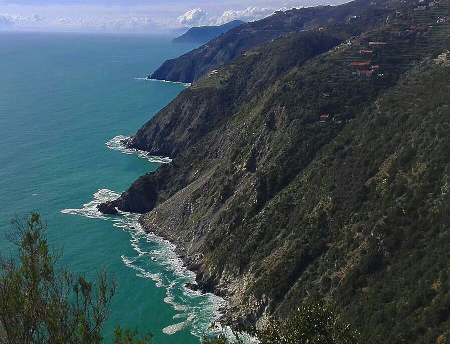 Turismo in Liguria, un progetto condiviso per le Cinque Terre. Toti insedia cabina di regia