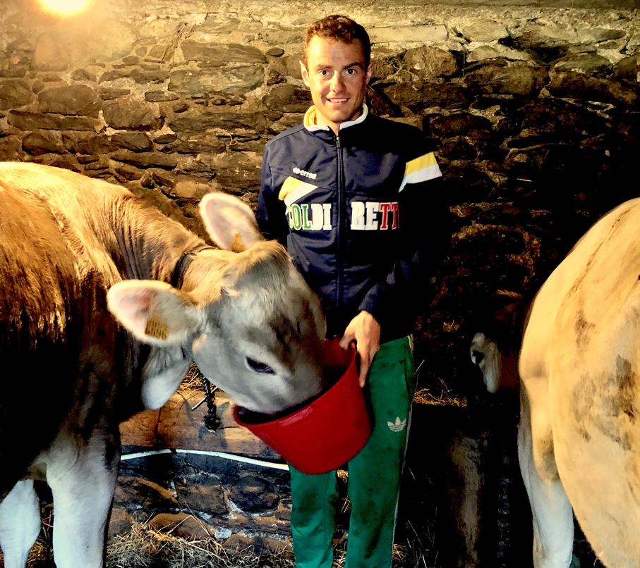 Michele Boscacci, campione dello scialpinismo, alleva mucche in Valtellina