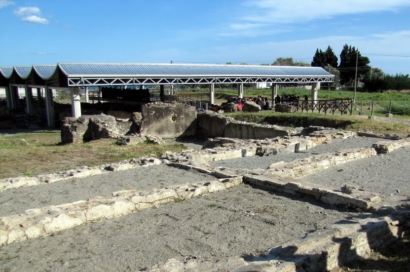 Spettacolo di teatro nella splendida Villa Romana di Casignana, uno dei siti archeologici più importanti del Sud Italia