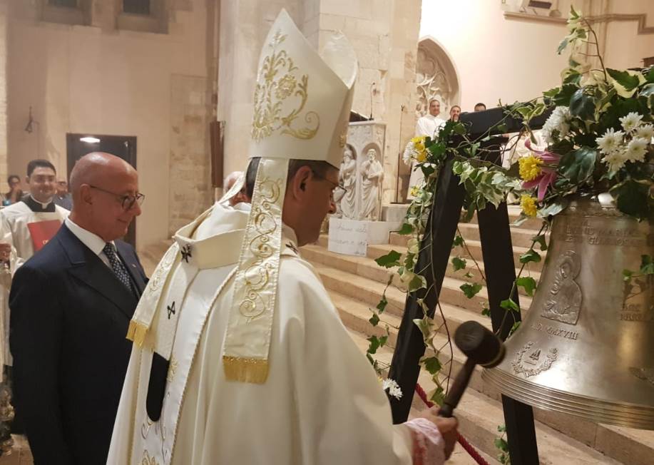 Cattedrale di Cosenza, la Bcc Mediocrati ha donato una nuova campana che si unisce alle quattro già esistenti