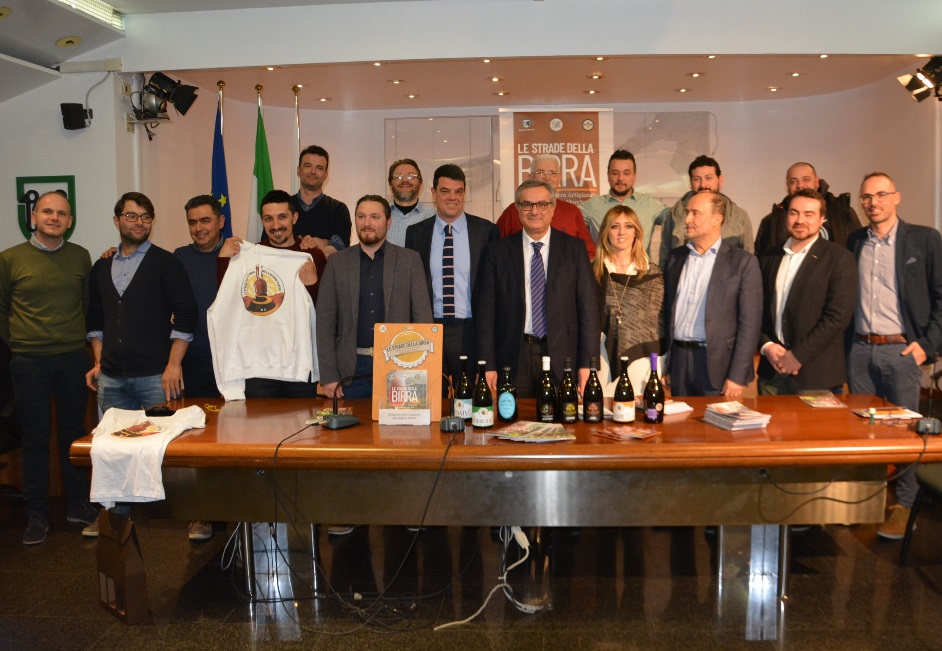 Marche: otto Comuni e 18 birrifici insieme per promuovere il territorio. Presentato in Regione il progetto Le Strade della Birra