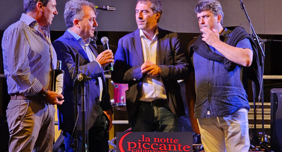 Catanzaro, Notte Piccante 2023: riconoscimento per lo straordinario olio extravergine dell’<strong>azienda Torchia</strong> di Tiriolo