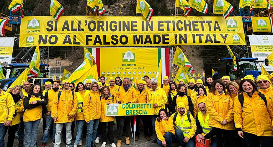 Grande mobilitazione di Coldiretti al Brennero a difesa del vero agroalimentare italiano e della salute dei consumatori