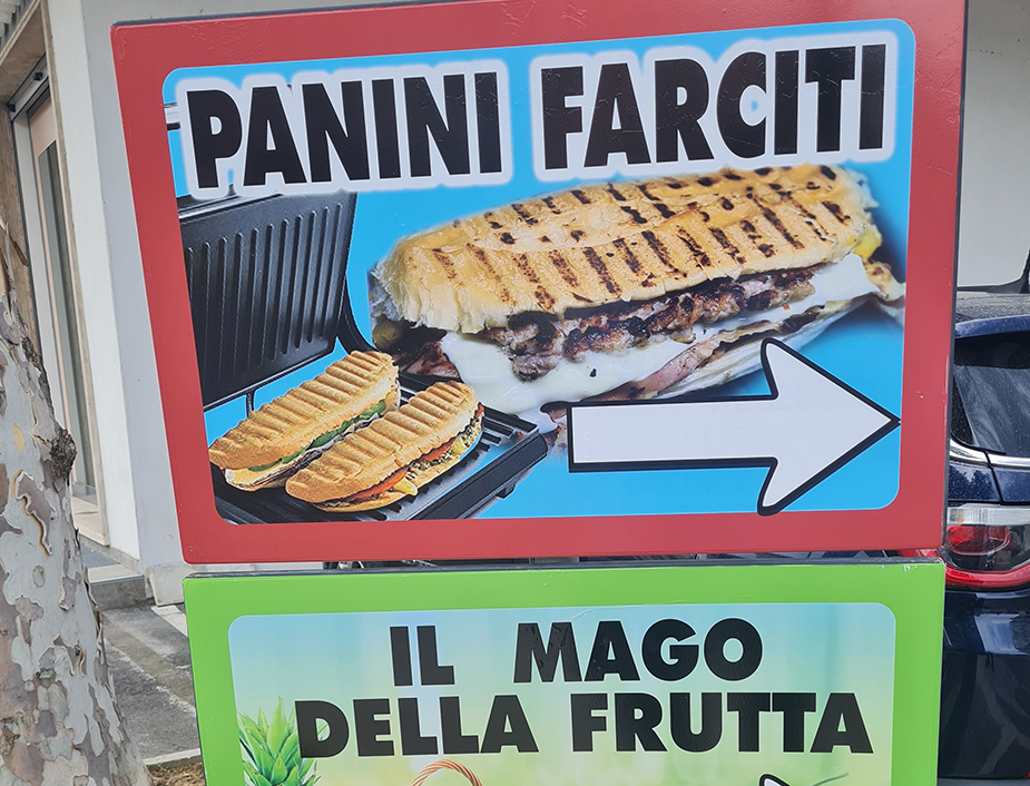 Le mitiche Colazioni di Zio Alessandro a Montepaone Lido: il <strong>Mago della Frutta</strong> e i panini farciti con prodotti tipici calabresi