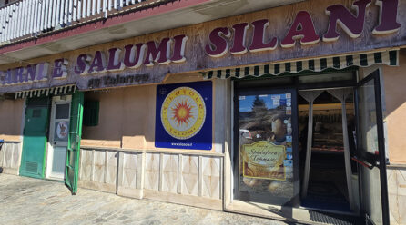 SilaSole a San Giovanni in Fiore: salumi di grande qualità della migliore tradizione calabrese. Spiccano salsiccia e soppressata senza conservanti!