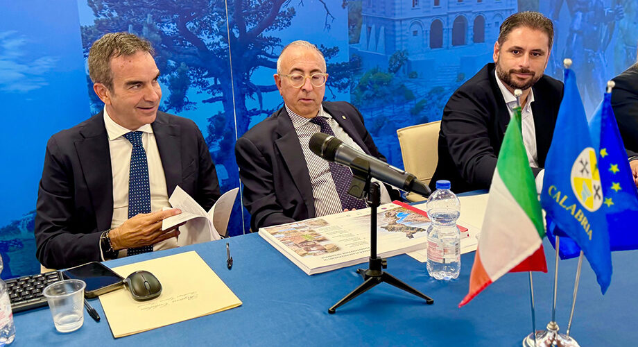 Manutenzione e prevenzione del rischio: vertice alla Cittadella di Catanzaro tra Regione e Prefetture