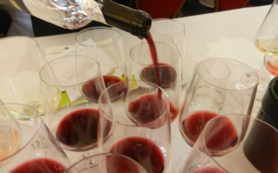 Lollobrigida, ministro dell’Agricoltura: il vino italiano è espressione di tradizione, lavoro, economia, territori